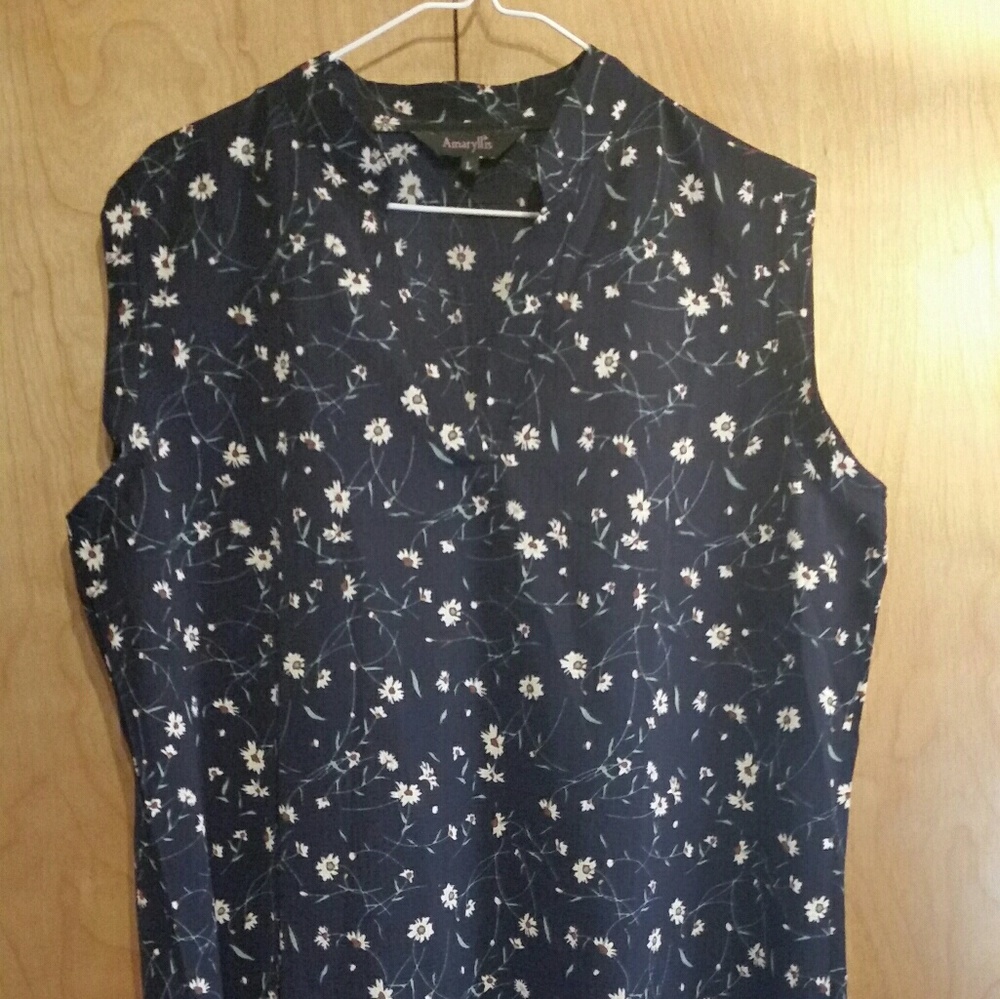Navy floral sleeveless blouse size large